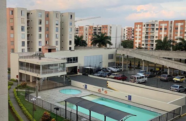 LIKE HOME- COMO EN CASA