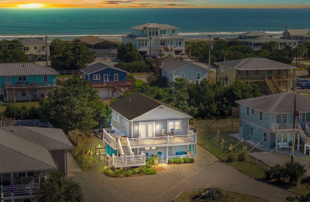 Lil'TipSea (Downstairs)- Your Beach Getaway on Topsail Island, NC