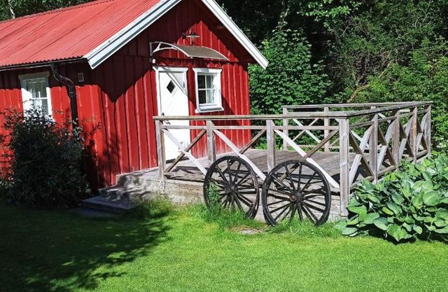 Lillstugan i idyllisk lugn miljö nära Hällungen, Stenungsund