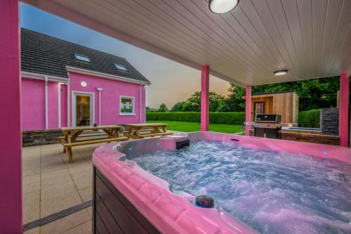 Lilys Pink House