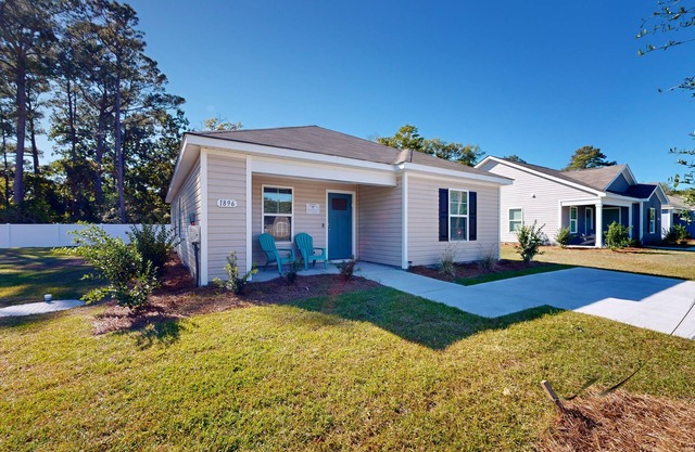 Limited-Time Deals | Minutes to Beaches, Golf Courses, Parks, & Historic Sites