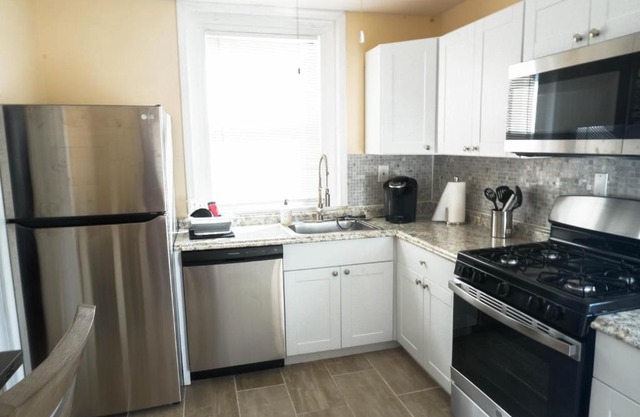 Lincoln Manor - Newly Renovated, 1mile from PHL Airport and Sports Stadiums