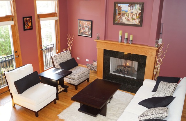 Lincoln Park Single Family Home (4bdrm 3.5 bth)-2 Car Garage 4200sqft Sleeps 24