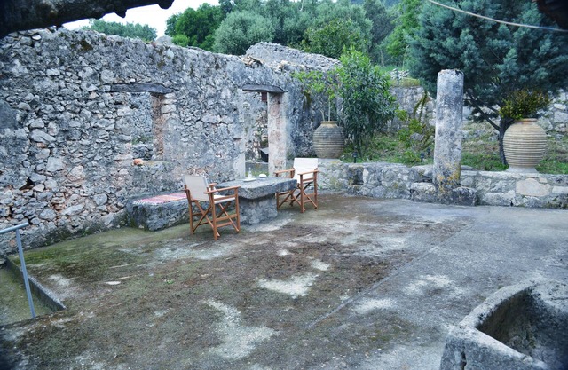 'LIOTRIVI' (Λιοτρίβι) a traditional house in north Zakynthos