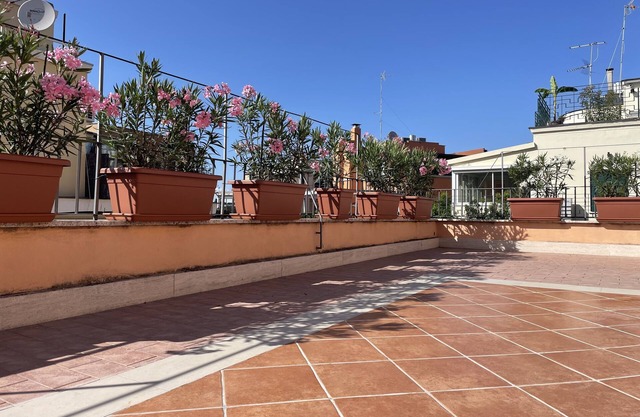 Little Aventino BnB - in the heart of Rome