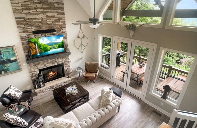 Little Bear - family friendly amenities, free attractions included