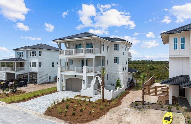 Little Bit of Sunshine: Charming Sugar Sands Home, Private Pool, Pet Friendly