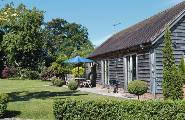 Little Gable has been lovingly restored to meet all your holiday needs.