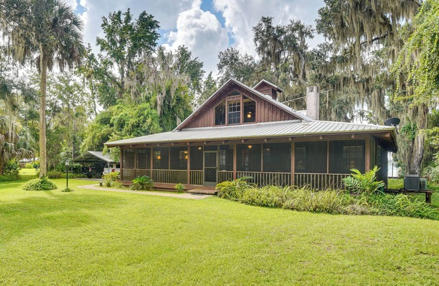 Little Lake George Hideaway w/Furnished Boathouse