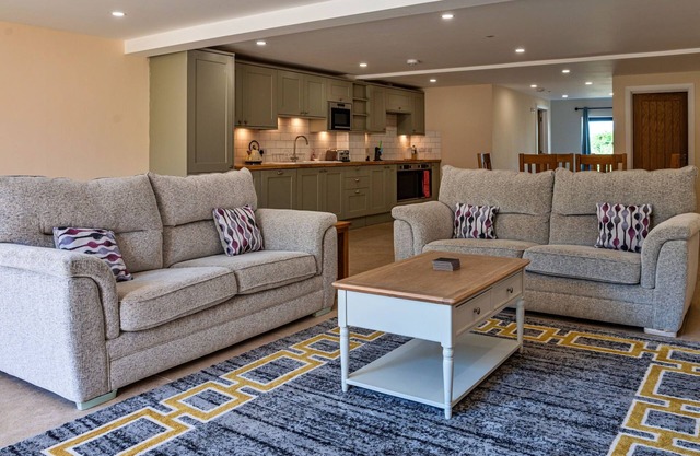 Little Rissington - Barn Seven by Interhome