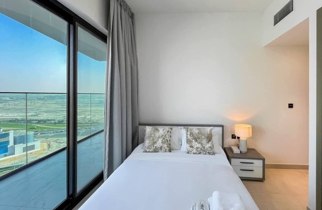 Livbnb-Classy 2B w/Jacuzzi & BurjKhalifa View