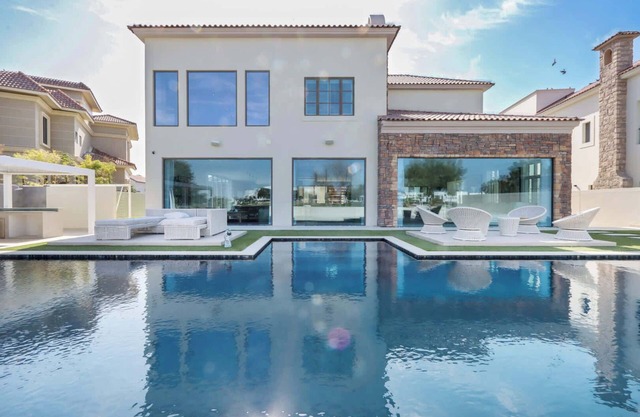Livbnb-Luxurious Family Getaway, 6BR Villa