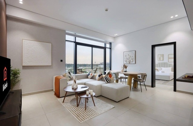 Livbnb-Stylish and Spacious 1B w/Private Balcony