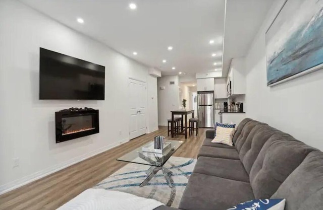 Live Lavishly: Modern 2B/2B + Office, 5G, Parking