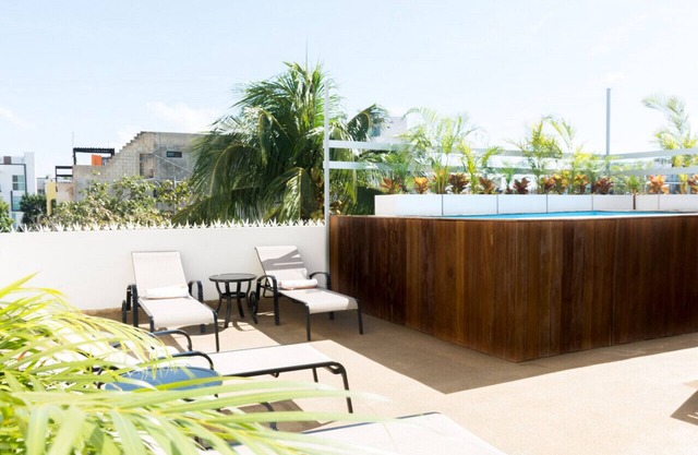 "Live Like a Local: Steps from Beach, Weekly Promo!"