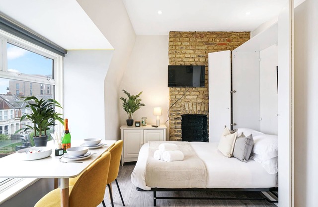 Livestay Studio Apartment in London Green Lanes*7