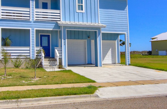 Livin' On Cloud 9 Ipe122 5 Bedroom Home by Redawning