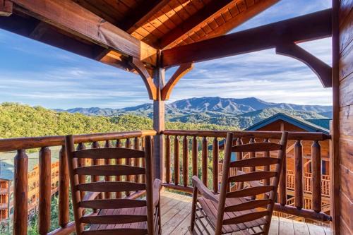 Living The Dream, Mtn Views, Theater Room, 685 FREE tickets each paid day!