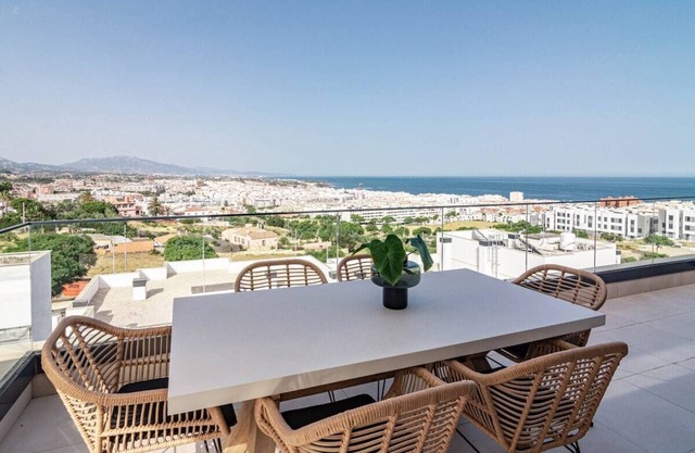 LME9.F1- Penthouse, amazing views, families only