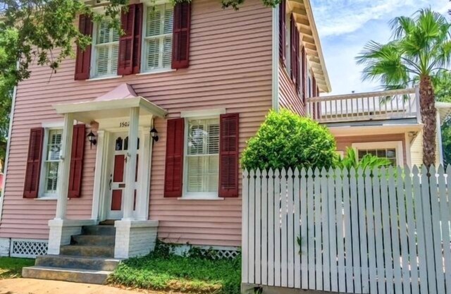 Located in the Heart of Galveston's Silk Stocking District
