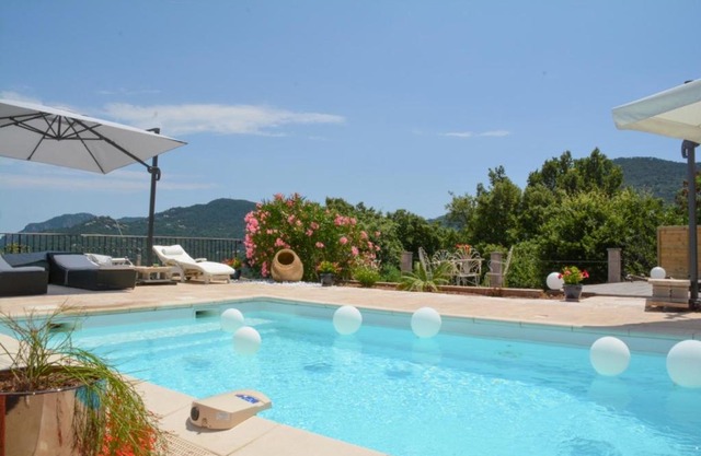 Location 2 pièces , avec piscine à partager