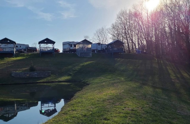 Location, Location: Near New River Gorge and Summersville Lake