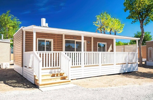 Lodge in Rimini Family Village near the beach