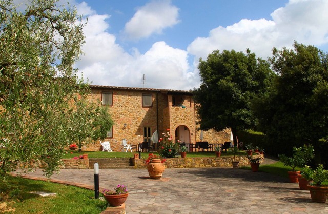 Lodging in Tuscany,pool,children pool,Aircon,family and children friendly, sl3