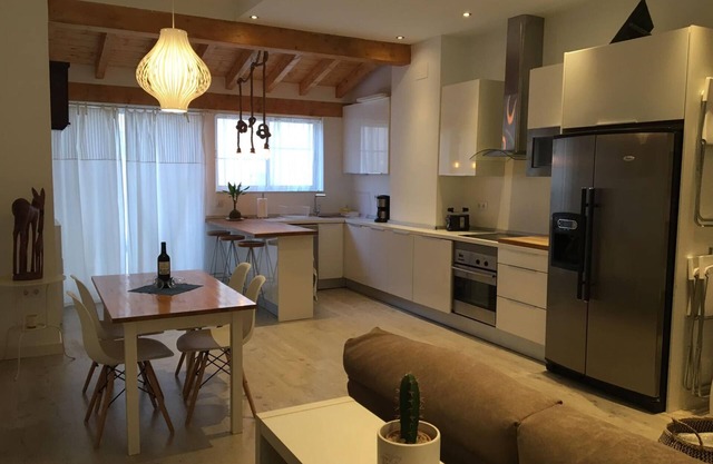 LOFT in La Petxina area near the center very well located.