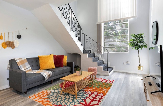 Loft style 1b Apt | Fast Wi-Fi