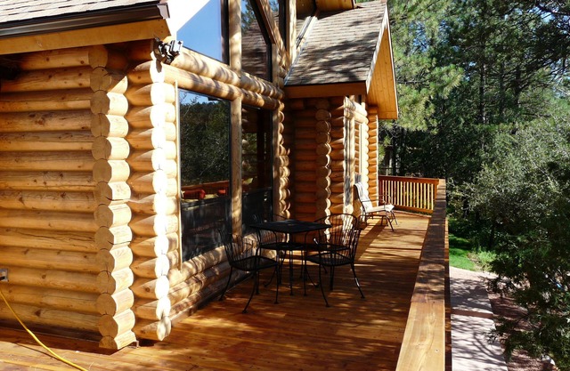 Log Cabin in the Pines, Treehouse with Swinging Bridge, beautiful stream nearby