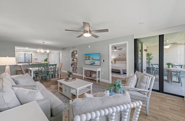 Loggerhead Cay 411 beautifully designed steps to beach!