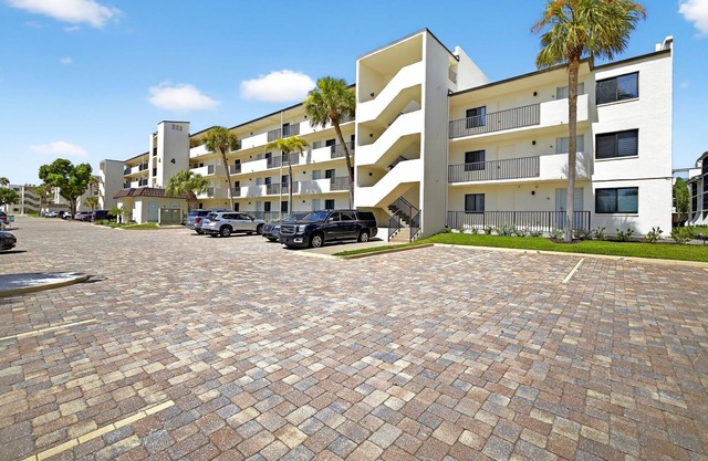 Loggerhead Cay 462 New and Gorgeous!