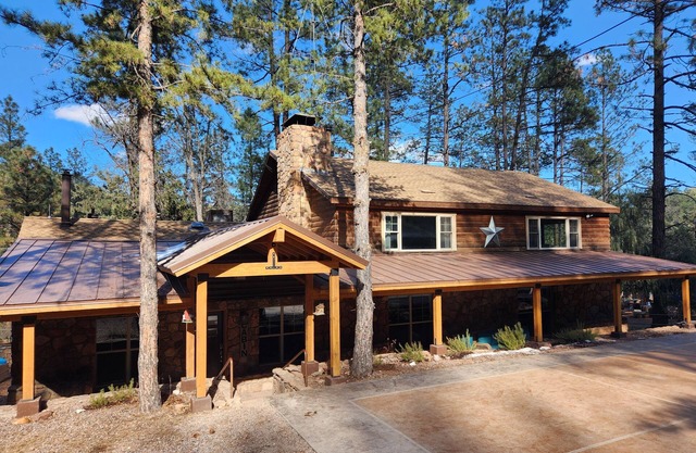Lone Star Lodge in Whispering Pines w/Mountain View - Epic Pickleball Fun!n