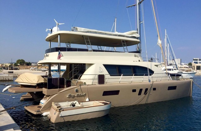 LONG ISLAND RHODES LUXURY & COMFORT YACHT !