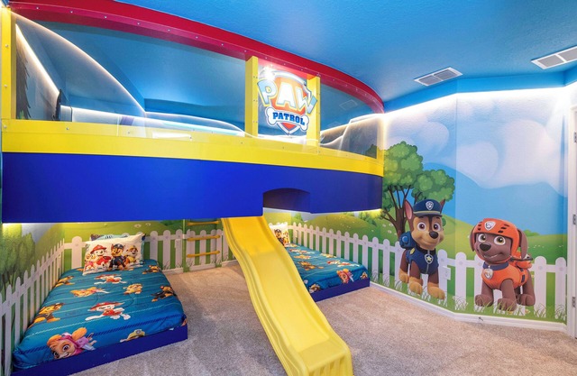 LOOK! 10BR Home w/Spa & Paw Patrol – 16295