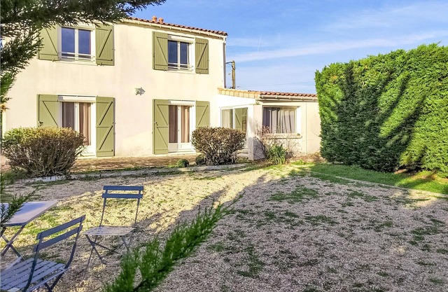 Look forward to a wonderful vacation in this beautiful vacation home!