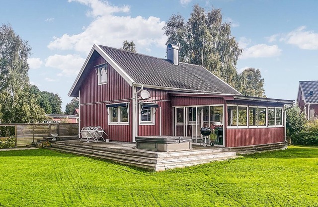 Look forward to a relaxing vacation close to nature in this beautiful vacation home!