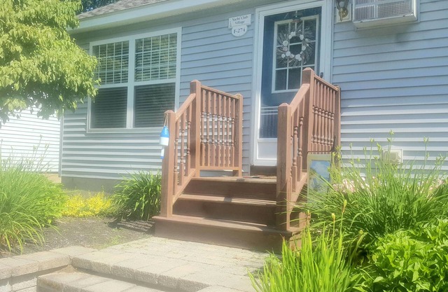 Look -> Reduced pricing for Fall rentals ! Beach Dreams with all the upgrades!