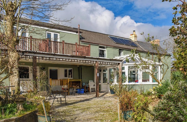 Looking for accommodation for large groups of friends or extended families.