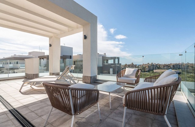 Los Flamencos Penthouse by Ĥ- Haraganes Beach HLHF5501P69