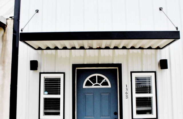 Lost Pines Escape in Bastrop-2 bedroom 1.5 bathn28 mls to Circuit of Americas F1