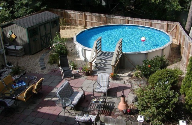Lots Of Room-Main House And Cottage With Pool (Sleeps 12)