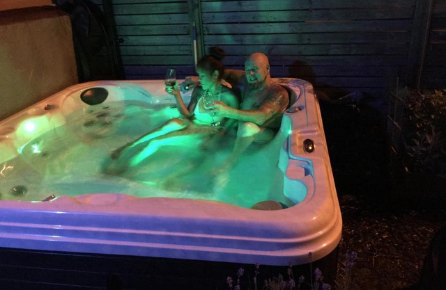 Love-nest With Private Hot Tub