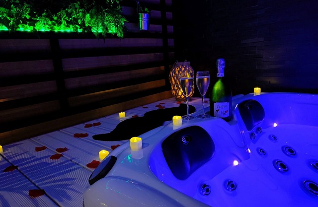 LOVE ROOM LA GAILLARDISE