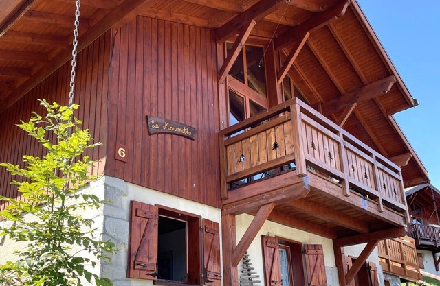 Lovely cosy Chalet-La Plagne-Montalbert ski resort, 8-10 Ideal families-friends