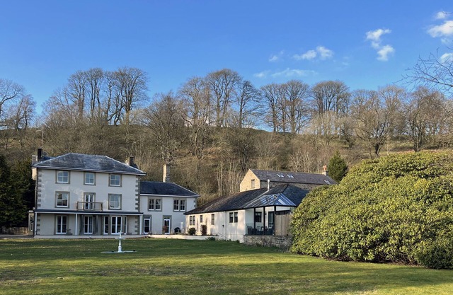 Lovelady Shield Hotel