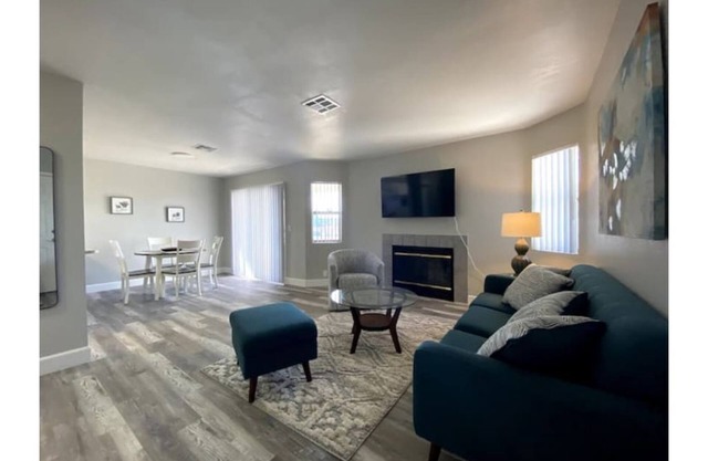 Lovely 2+2 Apartment D ,1061 sqft