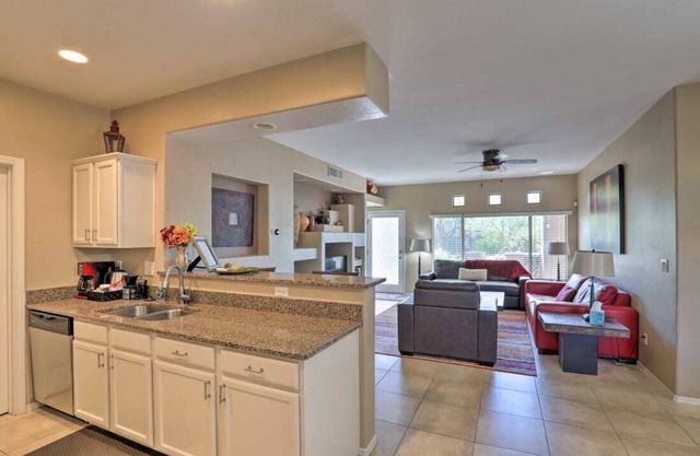 Lovely 2 Bedroom Condo Just Steps From the Heated Pool and Spa!