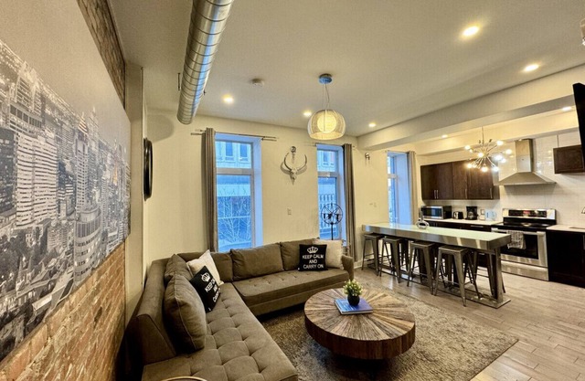 Lovely 3BR Condo in the heart of DT Mtl